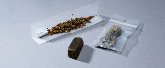 Arrêter le cannabis : et si ça passait par l'arrêt du tabac ? 